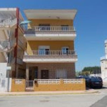 Piles - Apartment - Sleeps 7 - Parking - Seafront المظهر الخارجي الصورة