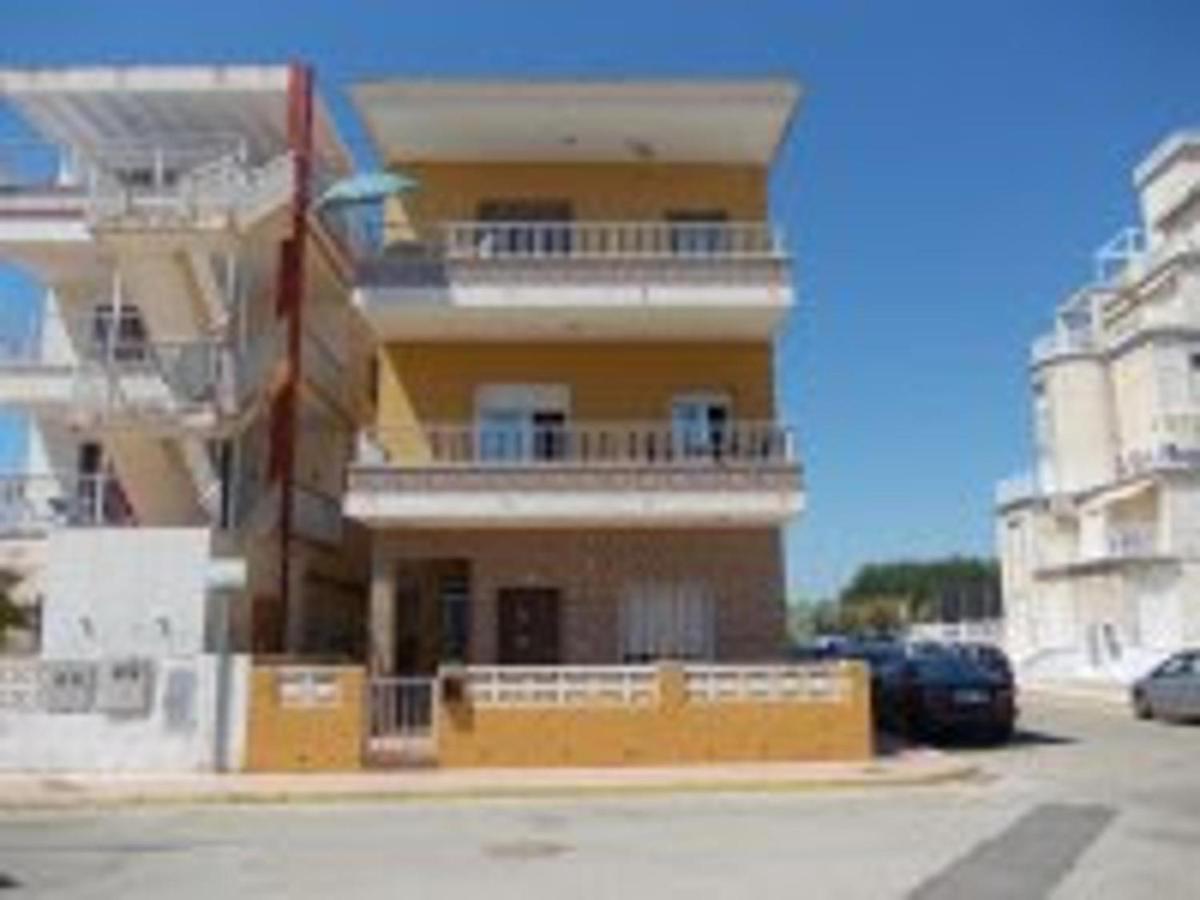 Piles - Apartment - Sleeps 7 - Parking - Seafront المظهر الخارجي الصورة